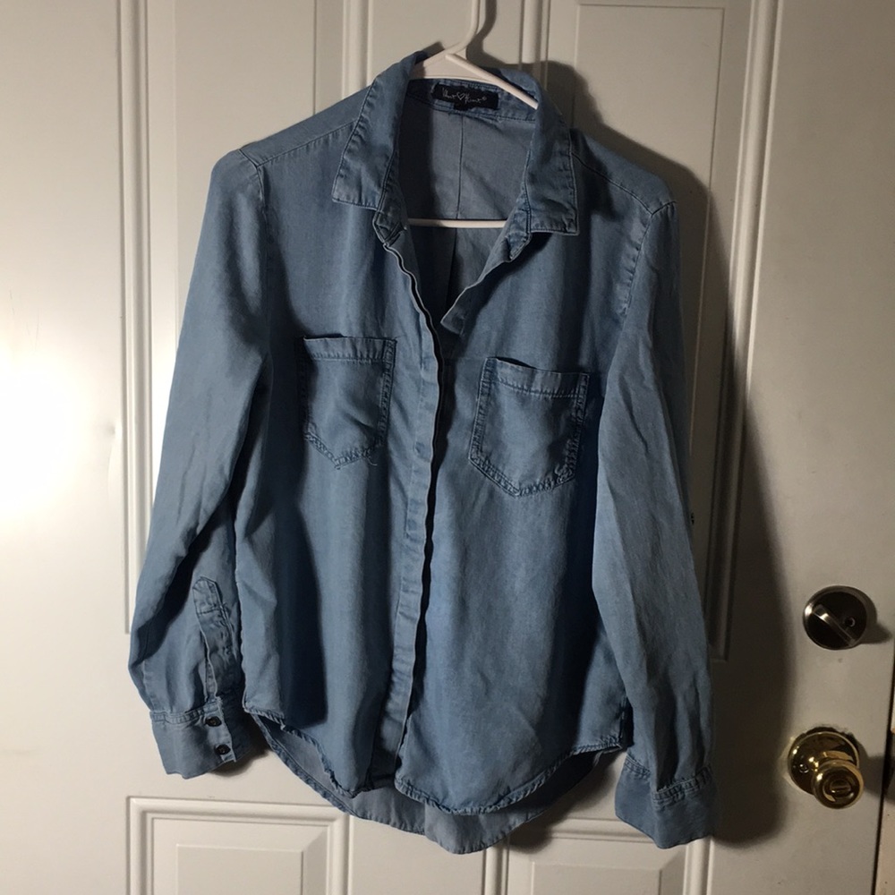 Velvet Heart long sleeved button front denim shirt w/collar size Medium